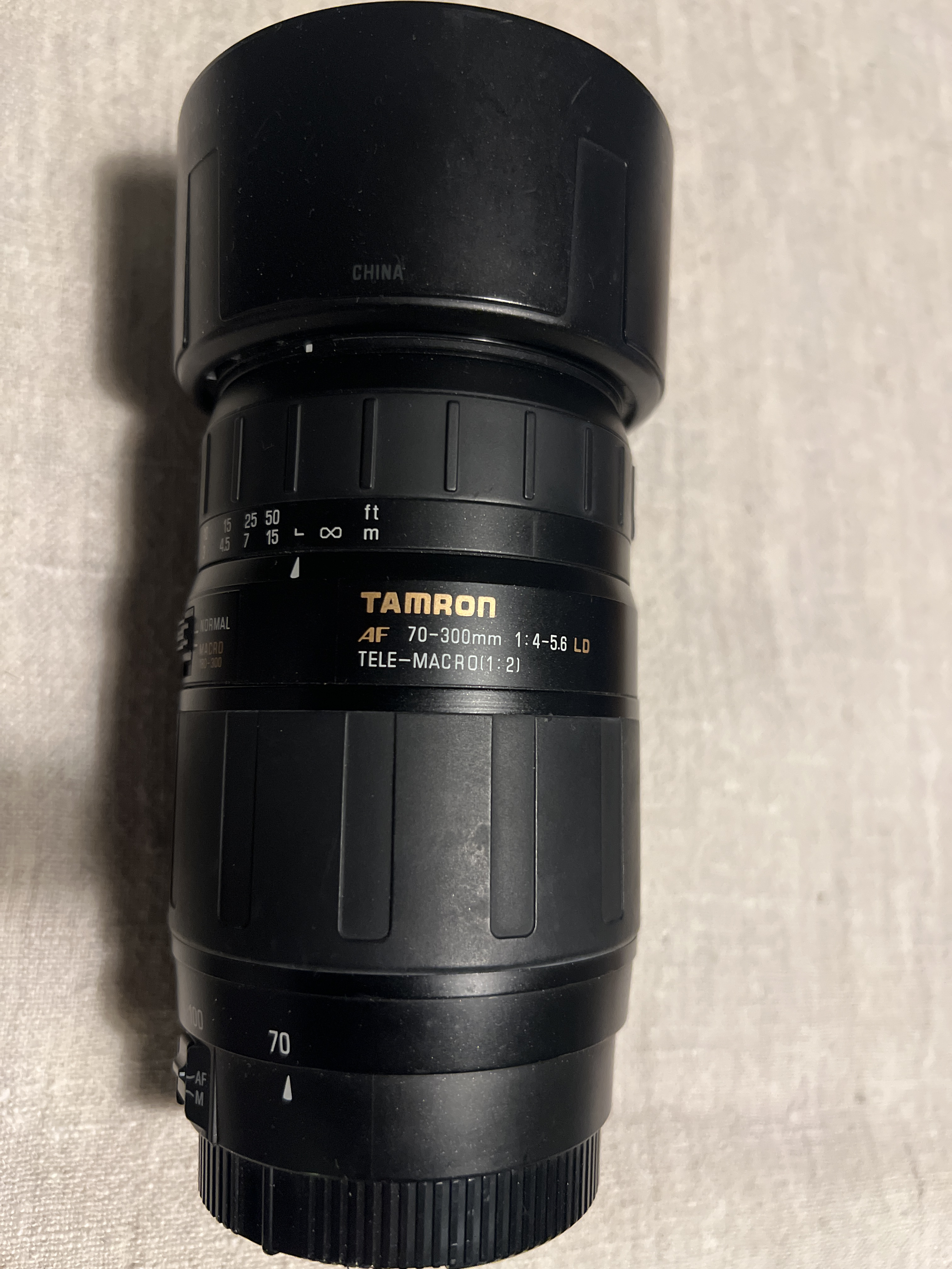 Tamron af 70 - 300 mm, 1:4-5,6 ld, tele-macro (1:2)  for canon ef telelens. 