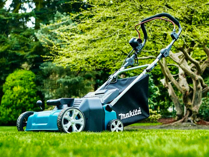 Makita uv3600 vertikalskärare & mossrivare