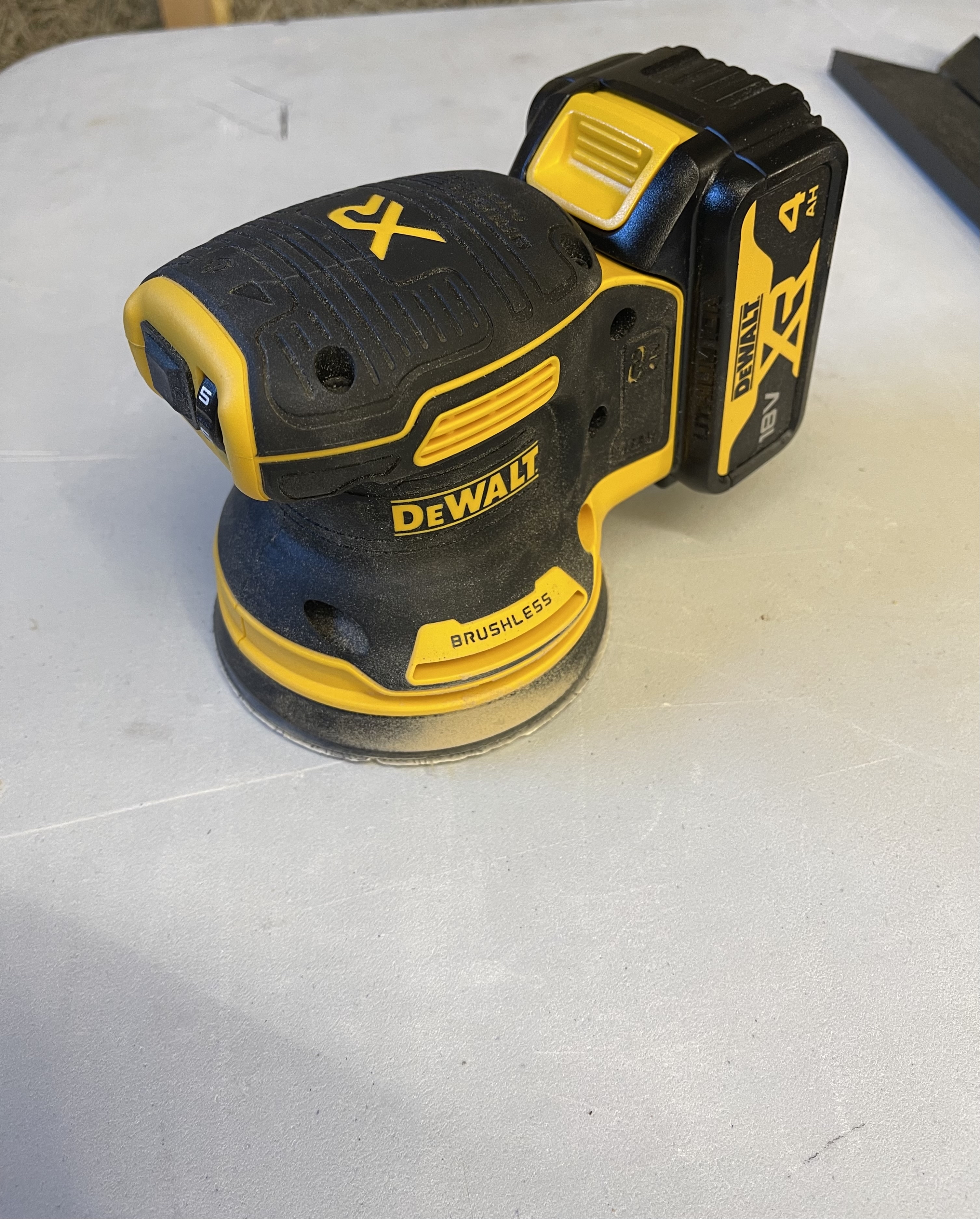 Dewalt eksentersliper 18v batteri