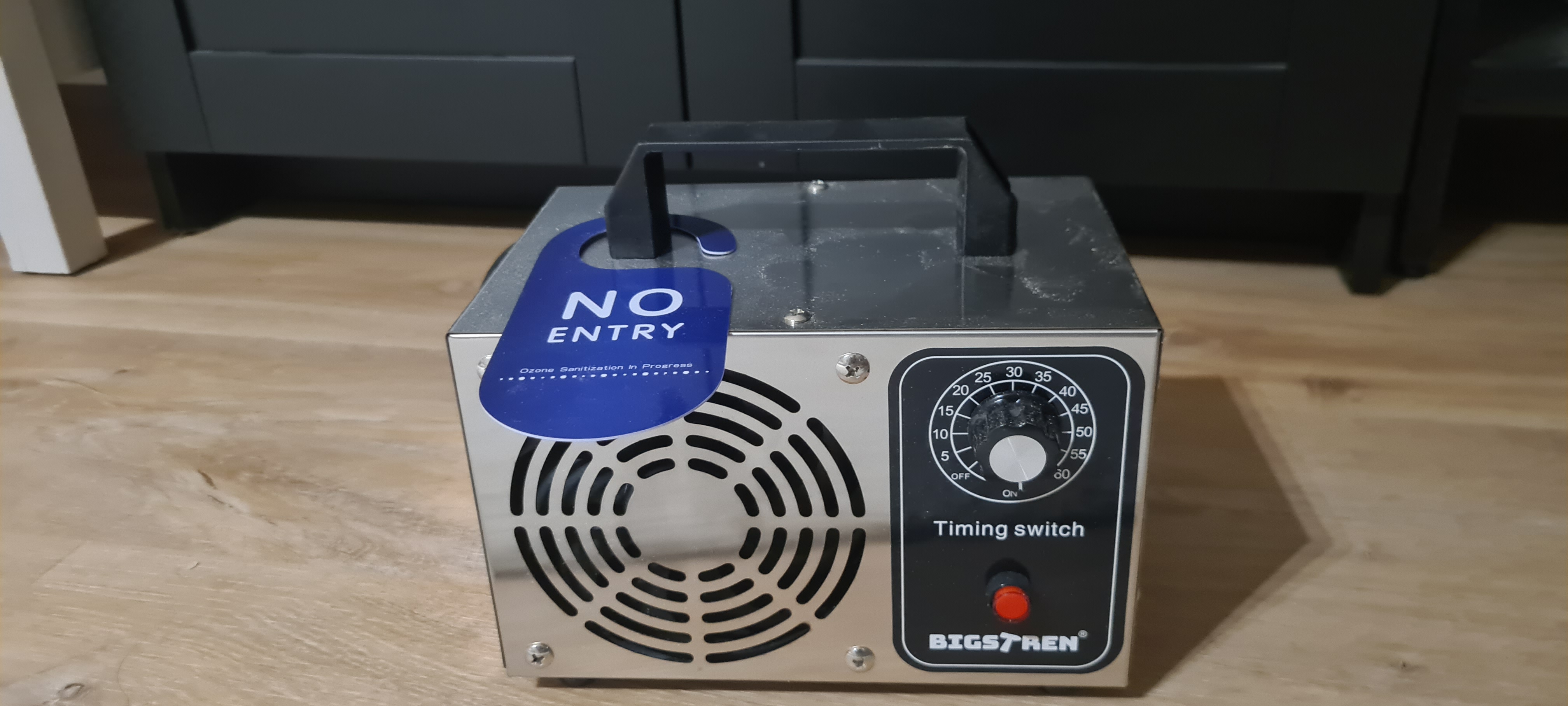 Ozongenrator, sanering, luktsanering, bilvård, doftsanering.