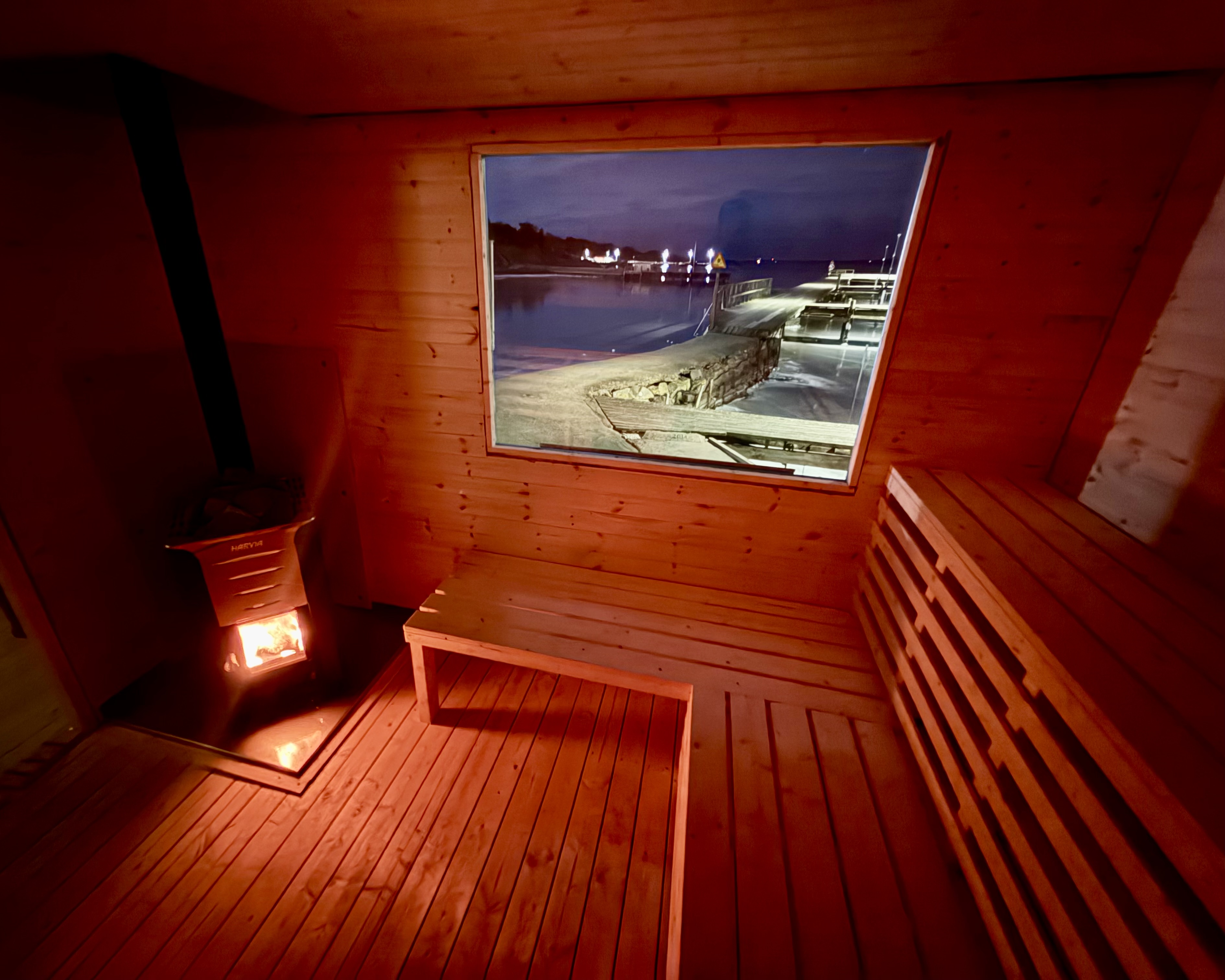 Mobil vedeldad 10p-bastu precis vid havet kampanj