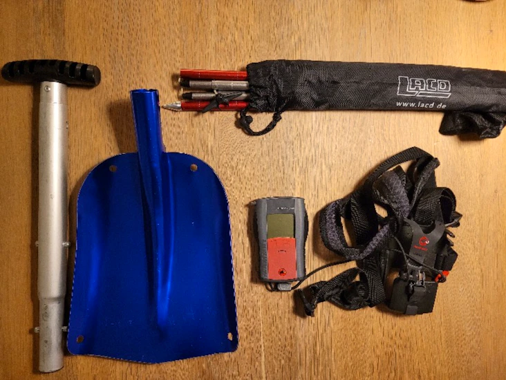 Lavinpaket: spade, sond och transceiver