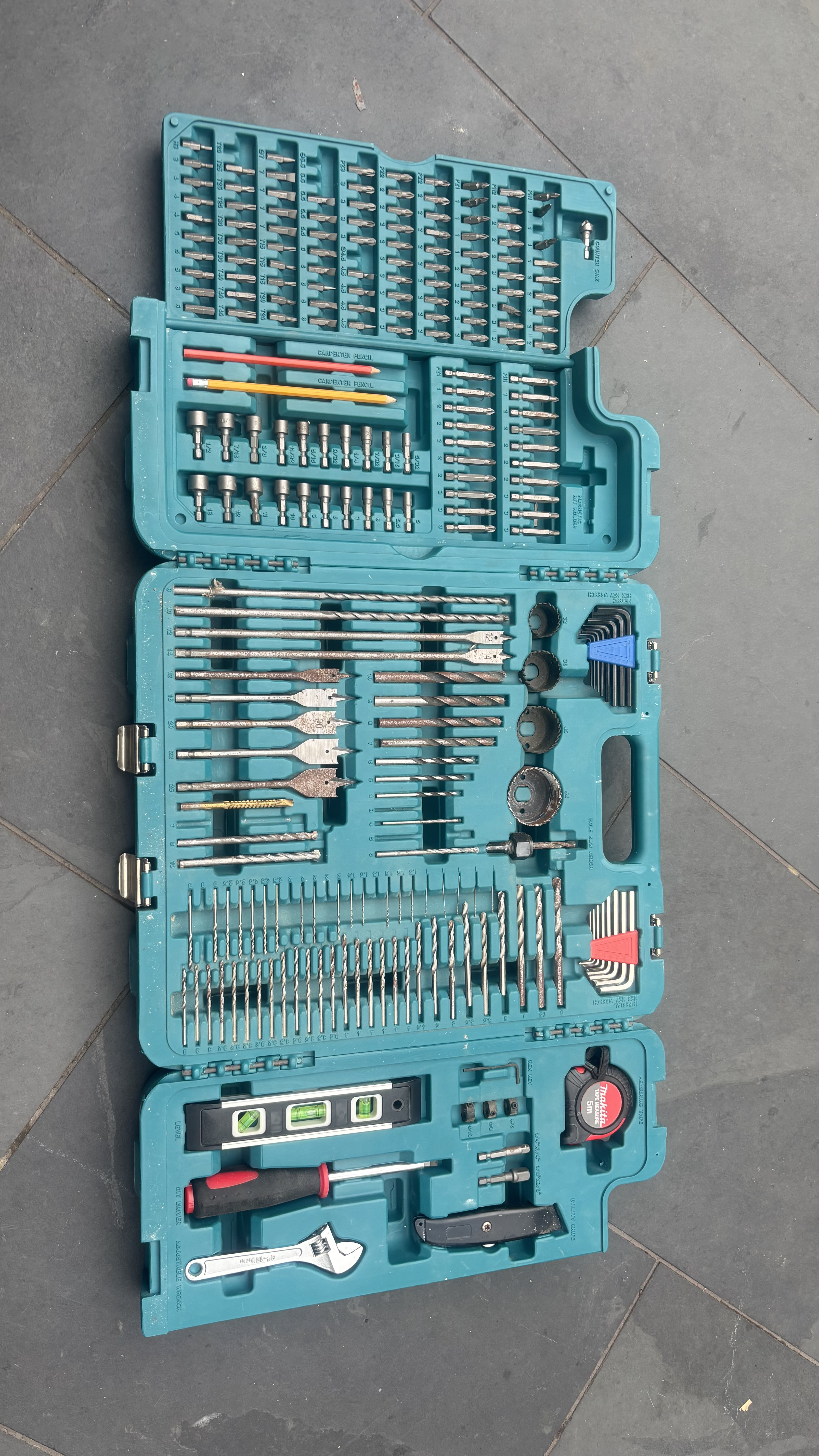 Mikita drill accessory set ~250 pieces 