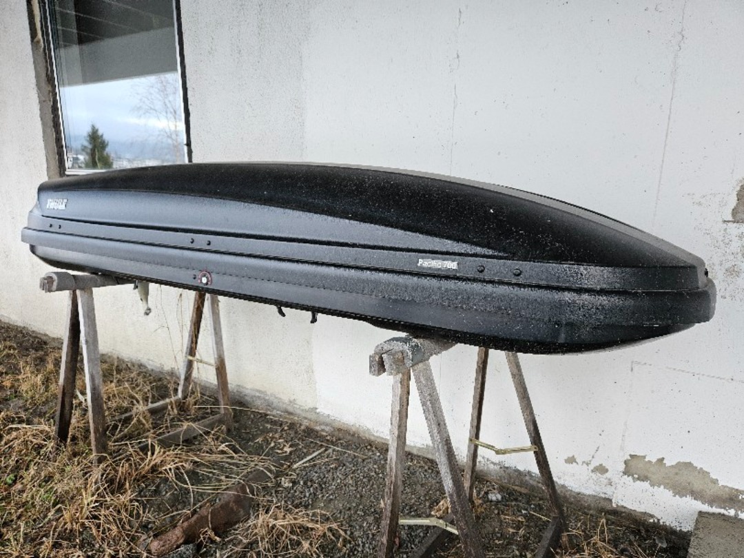 Thule pacific 700