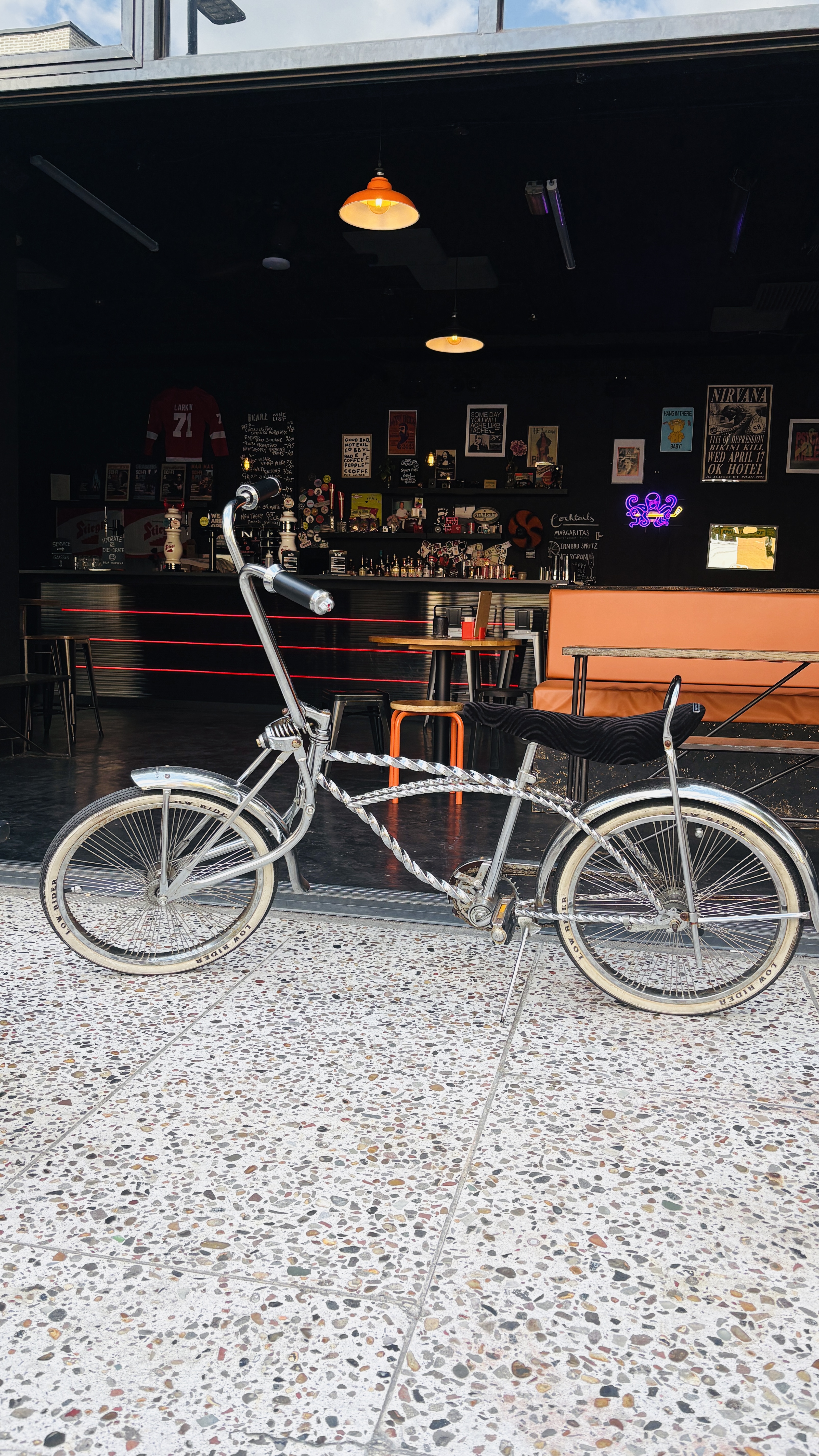 Custom chrome lowrider / chopper bike – music video, fashion & photoshoot prop