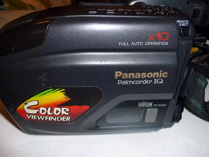 Vintage panasonic palmcorder vhs-c analog camcorder video with camera bag and battery