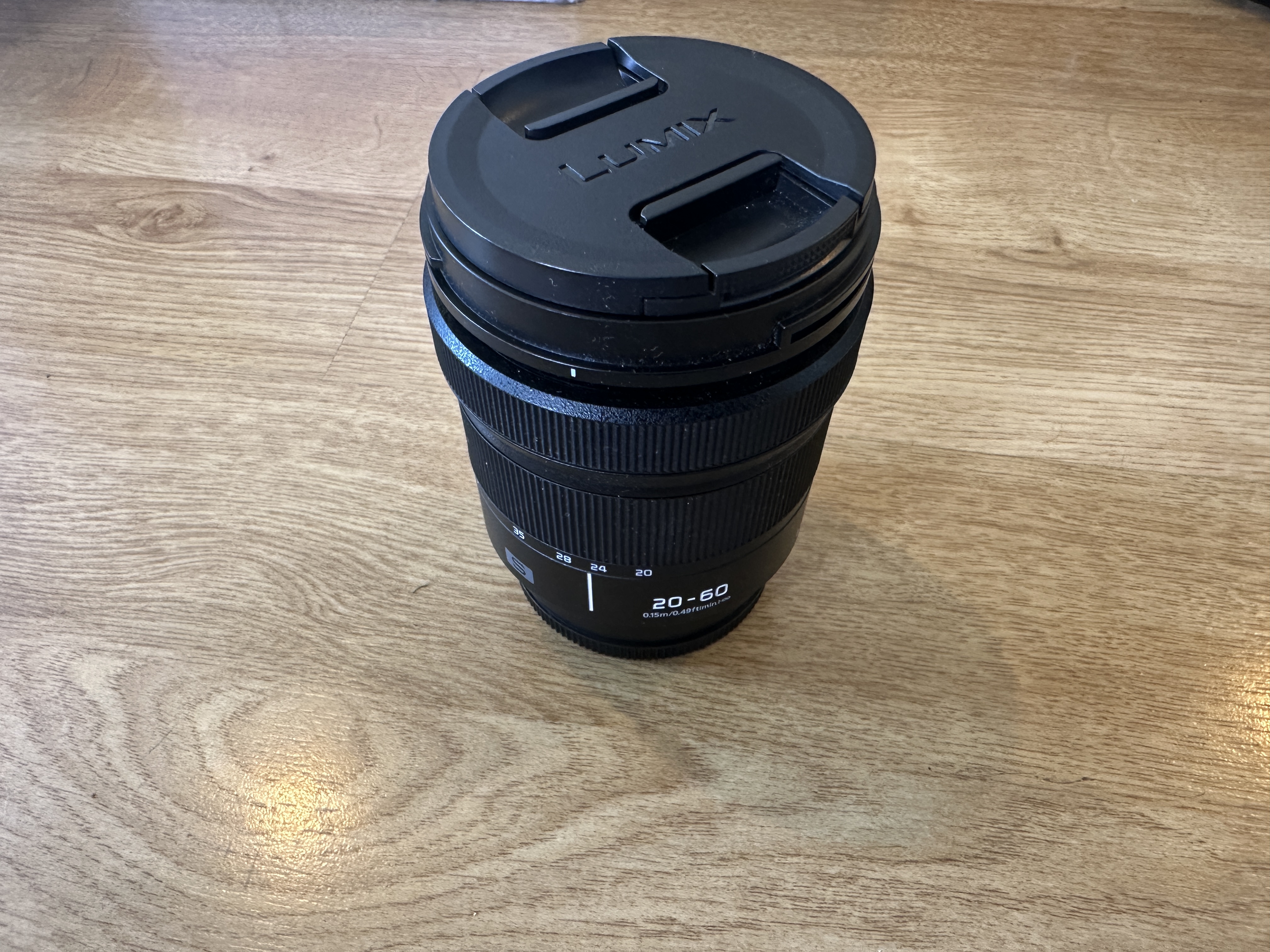 Panasonic lumix s 20-60mm f3.5-5.6 lens
