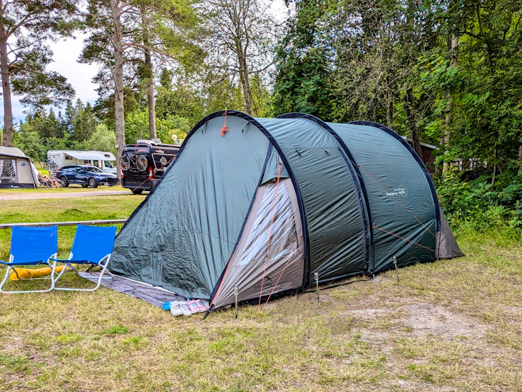 Familjeäventyr: 4-manna tält med sovutrustning!