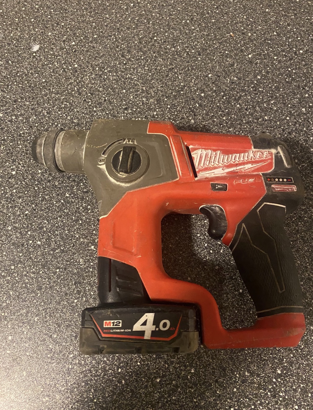 Milwaukee borhammer