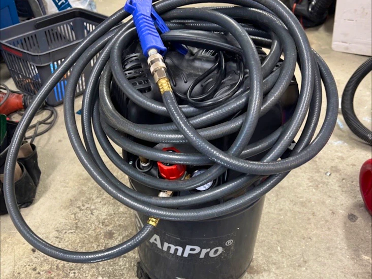 Tryckluftskompressor