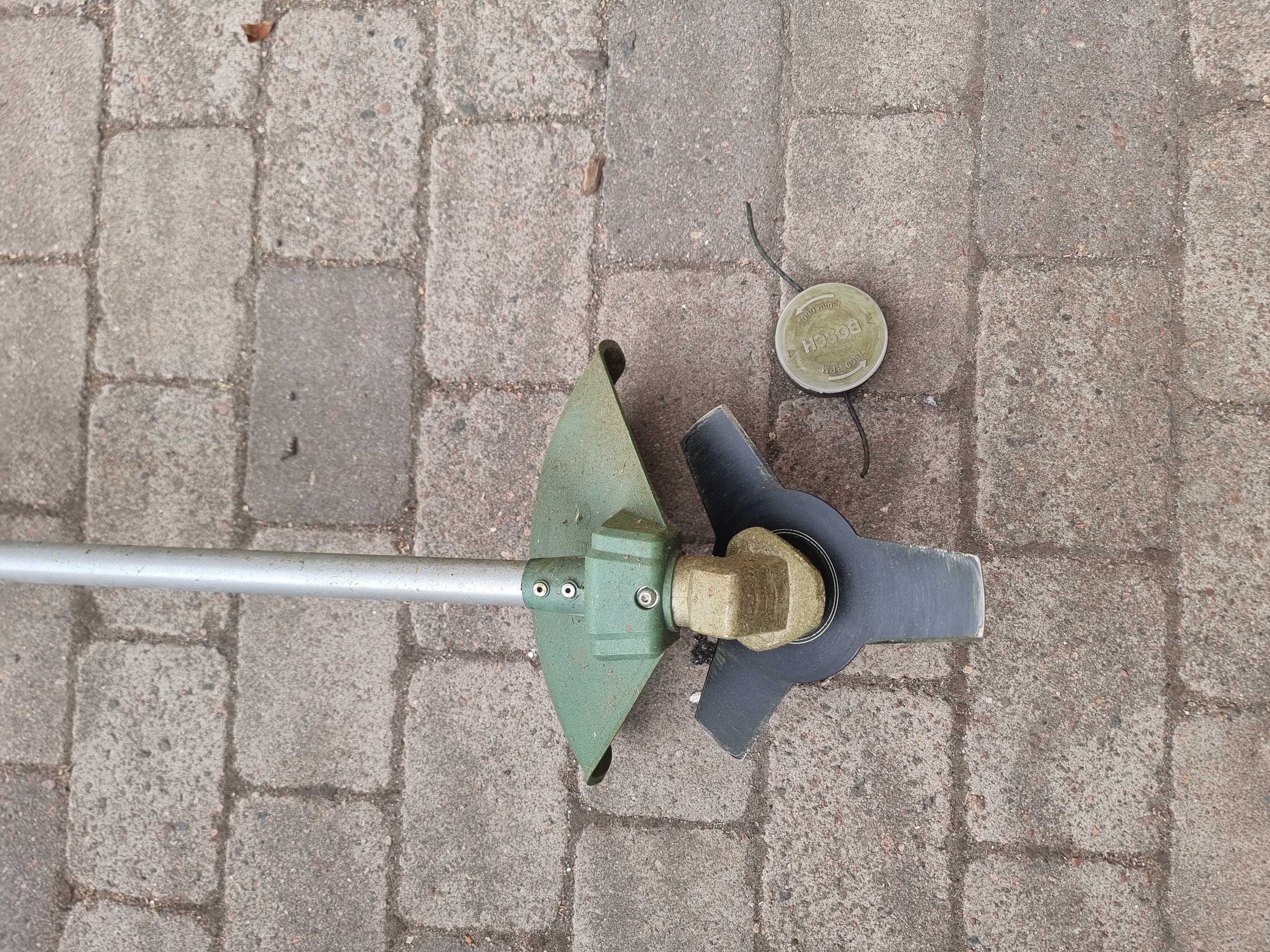 Elektrisk trimmer/röjsåg bosch