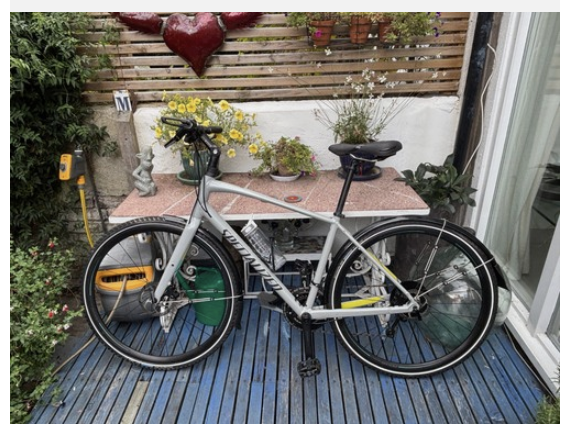 🚲 specialized cirrus elite hybrid bike for hire | road, fitness & commuting | canary wharf e14