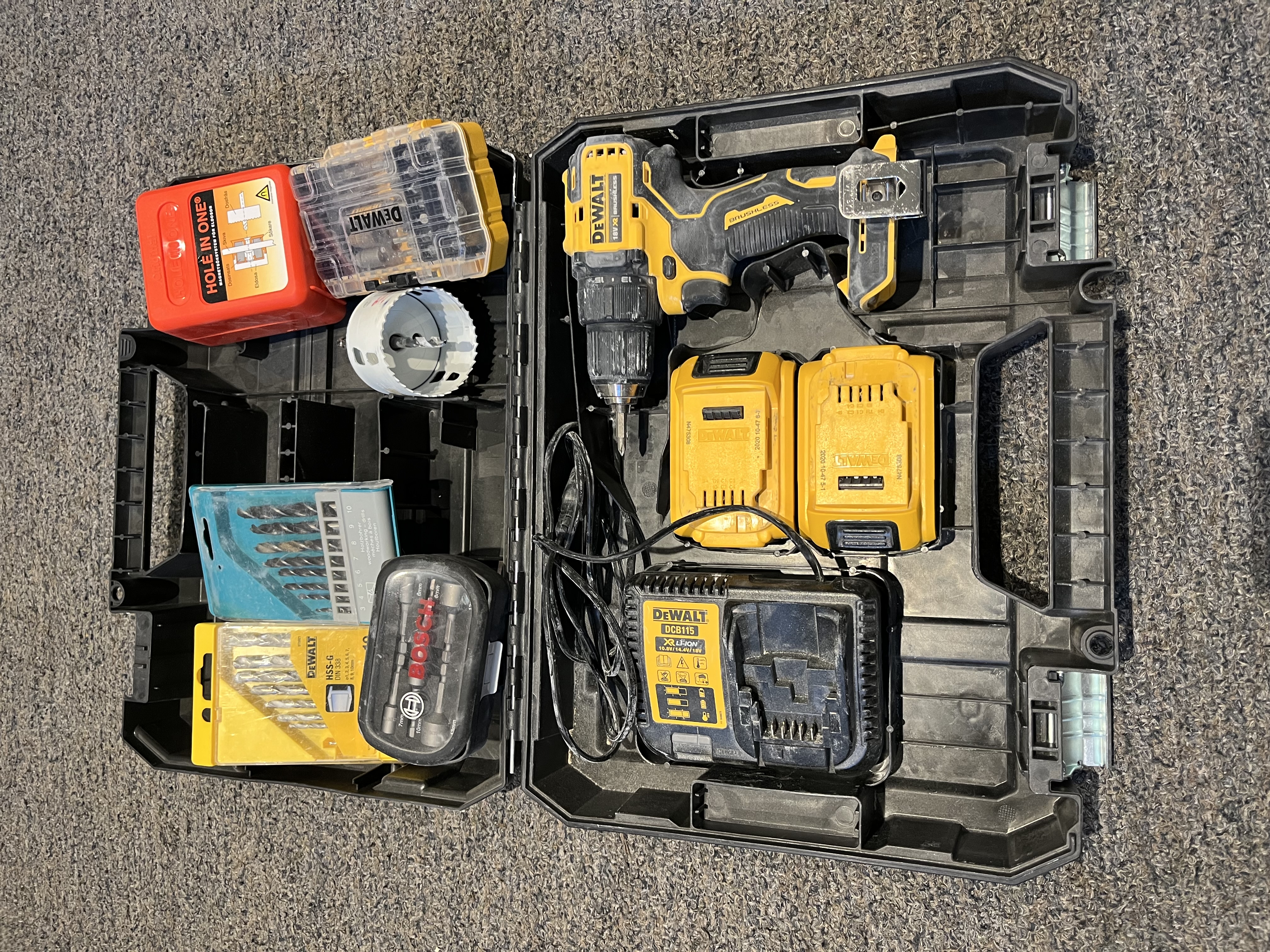 Skruvdragare dewalt med tillbehör