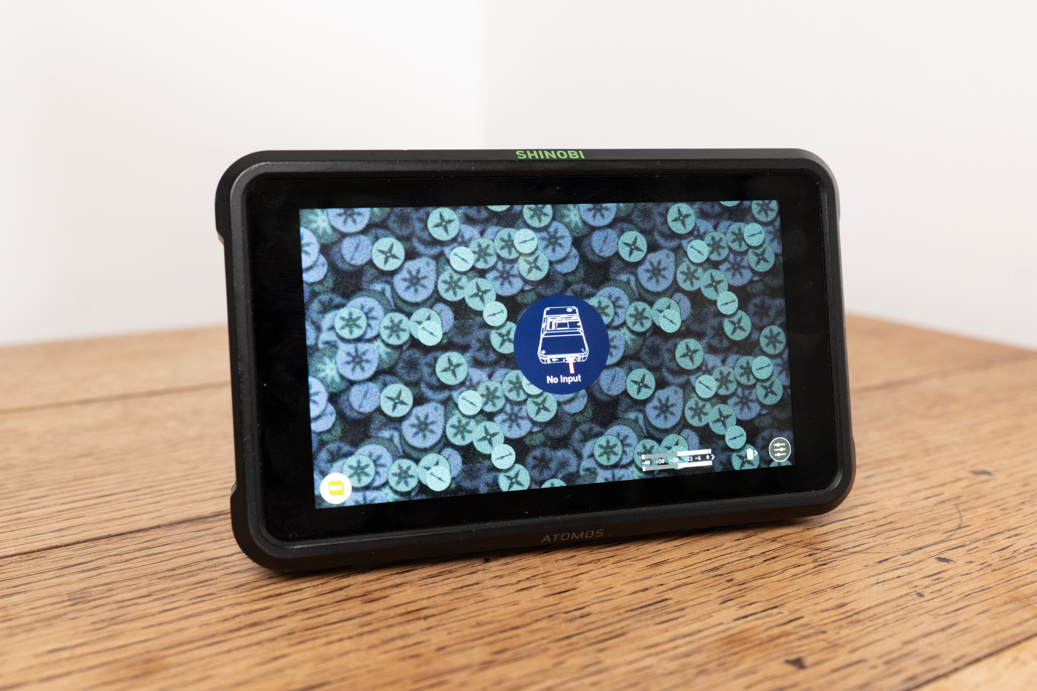 Atomos shinobi monitor
