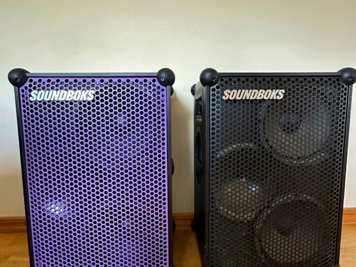 Två soundboks partyhögtalare!
