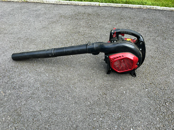 Håndholdt løvblåser