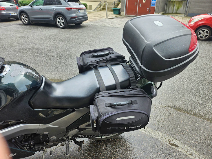 Packbox och sidoväskor till mc