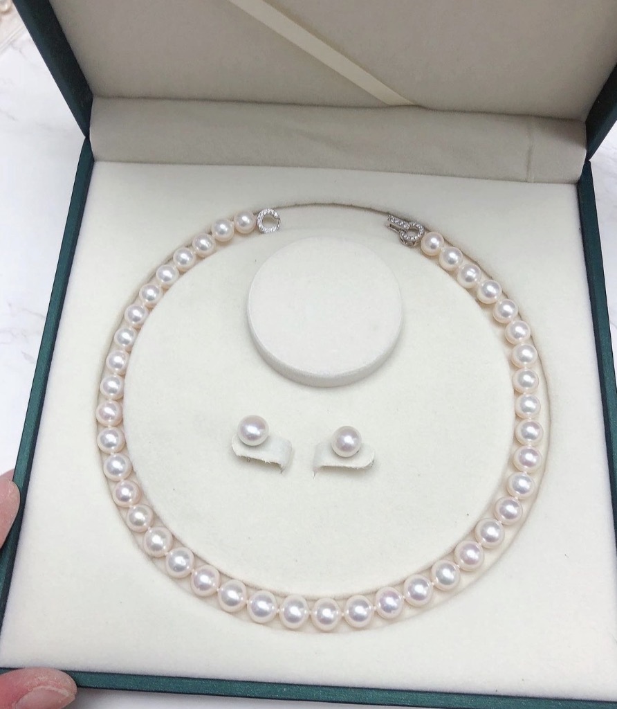 Gorgeous real pearl necklace pinkish shine 