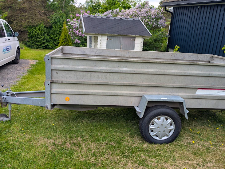 Stor tilhenger 320x150 cm – høye karmer – klasse b