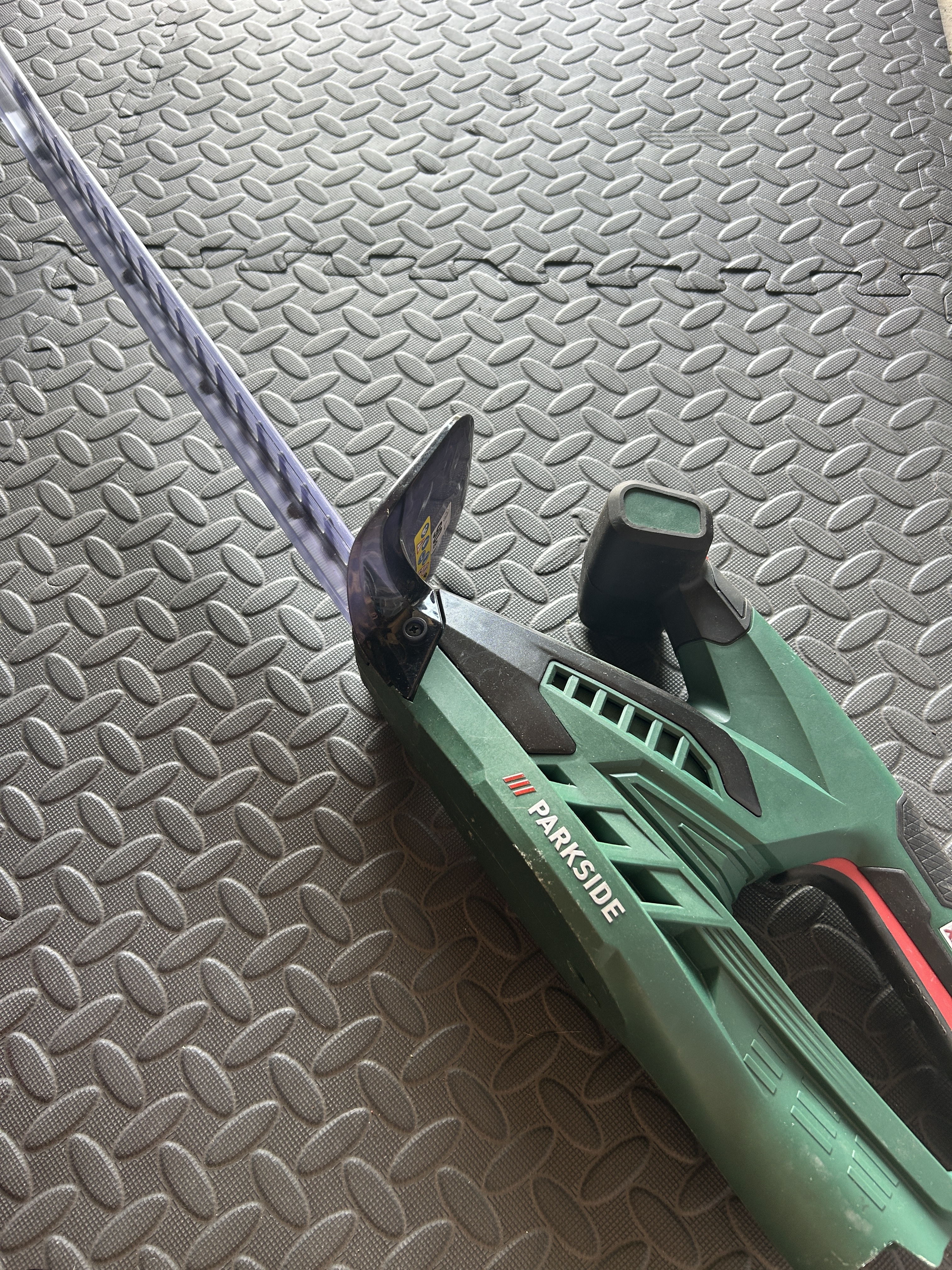 Parkside cordless electric hedge trimmer – 20v