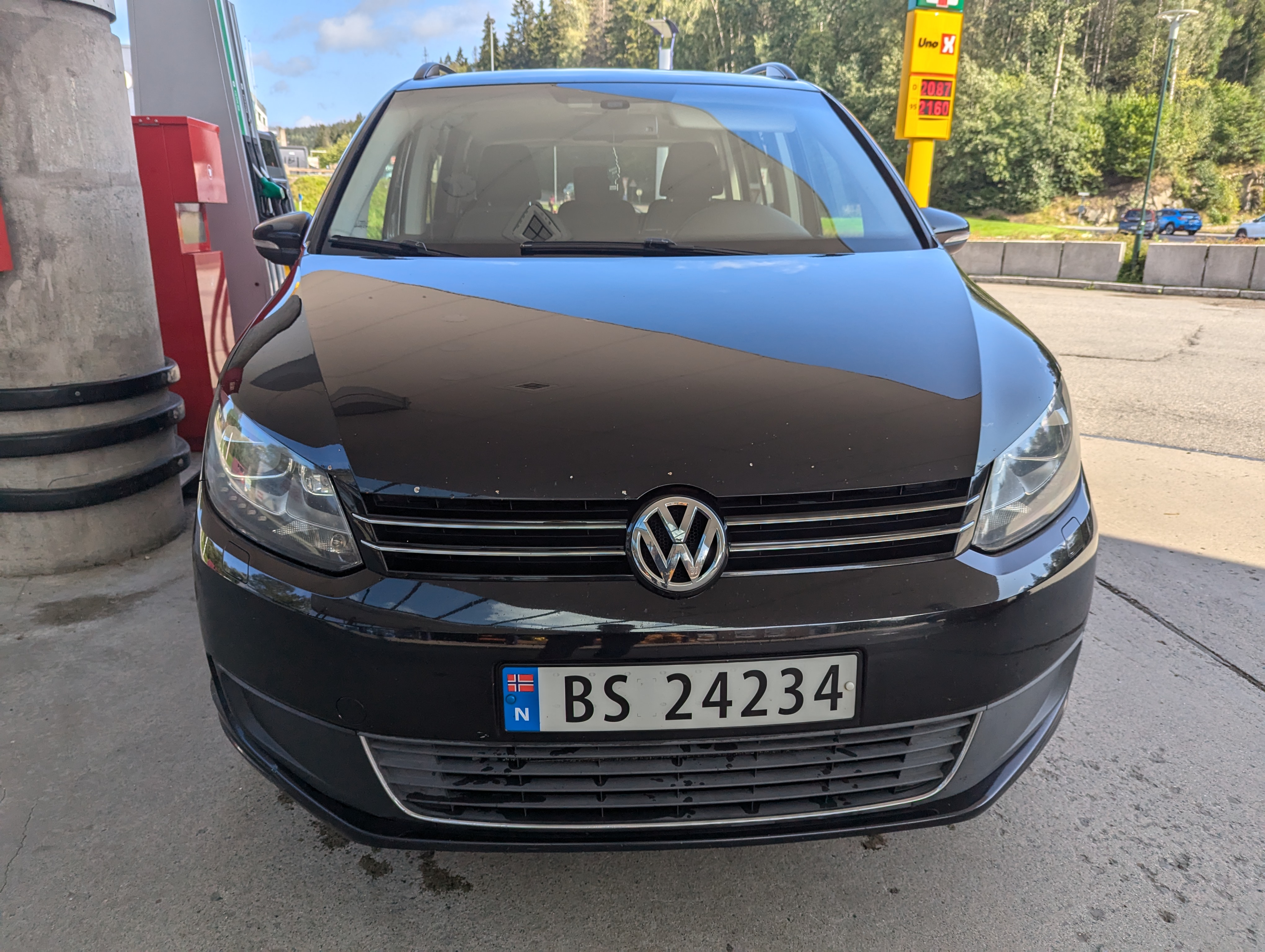Vw touran 2012 model leies ut 