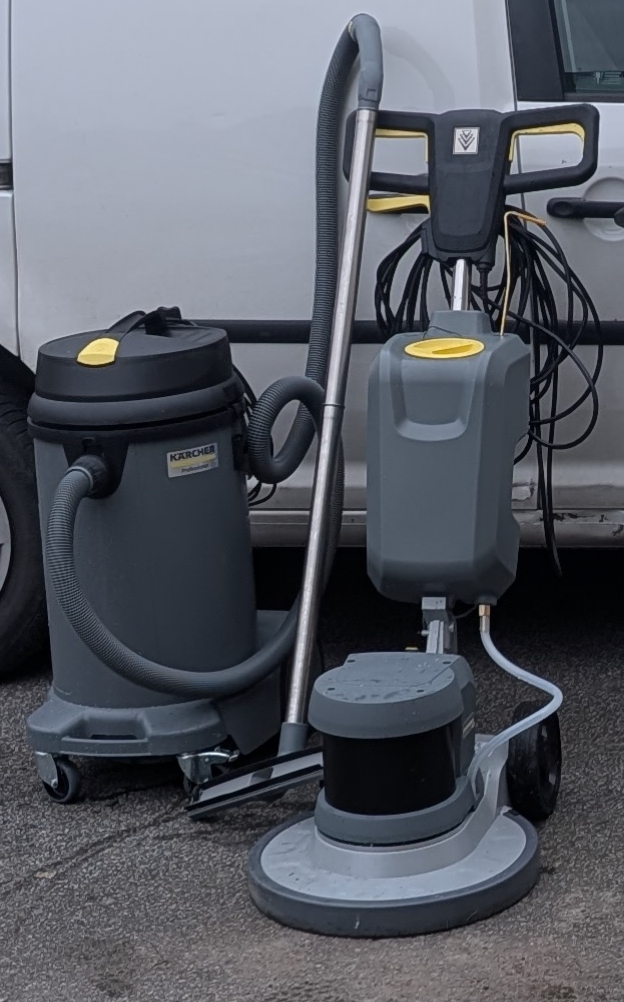 Skurmaskin och grovdammsugare vått/torrt kärcher