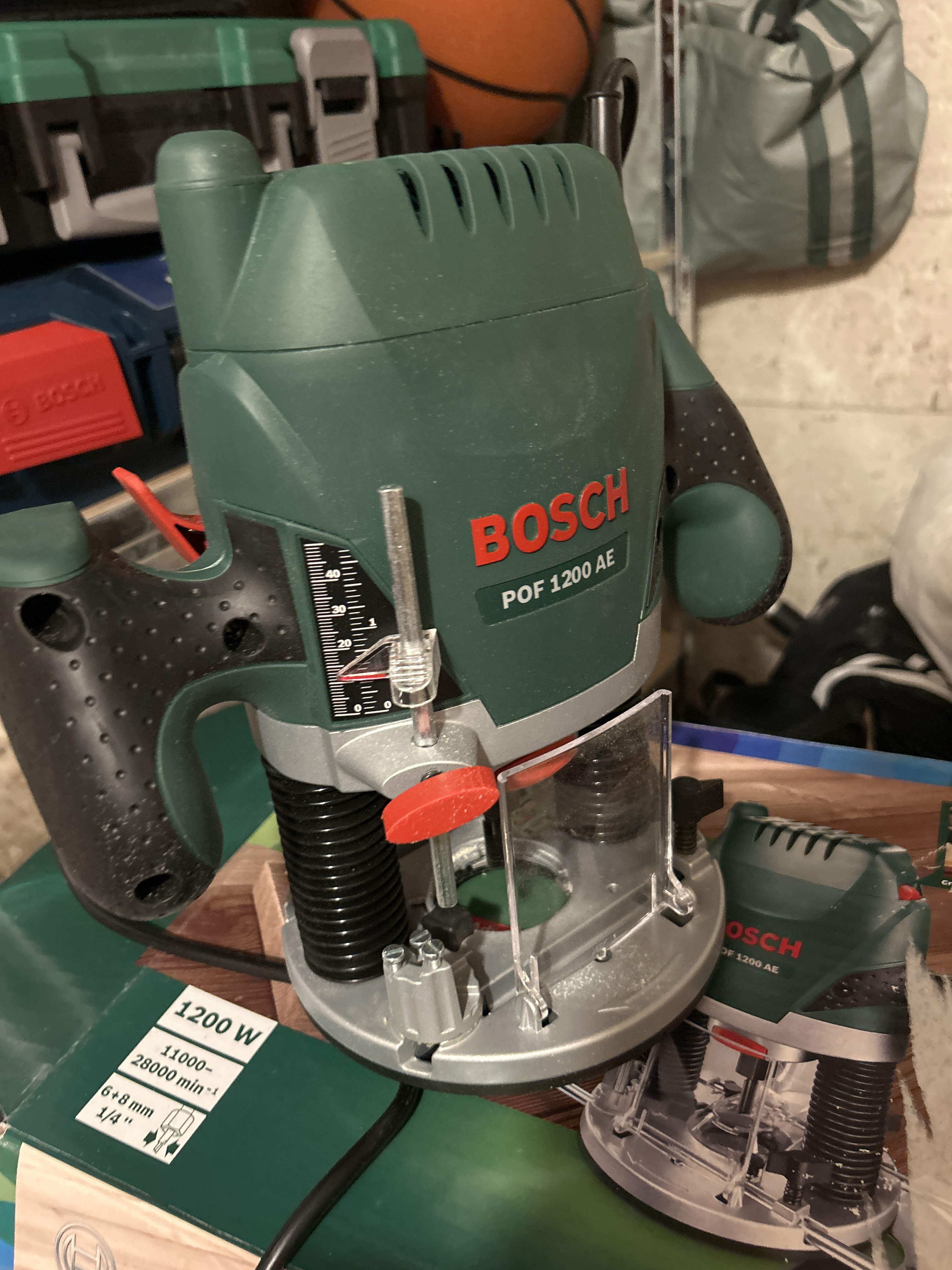 Bosch 1200 ae. håndoverfres 