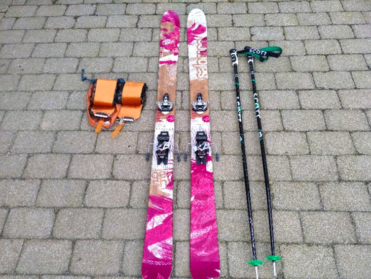 Toppturskidor salomon geisha 173