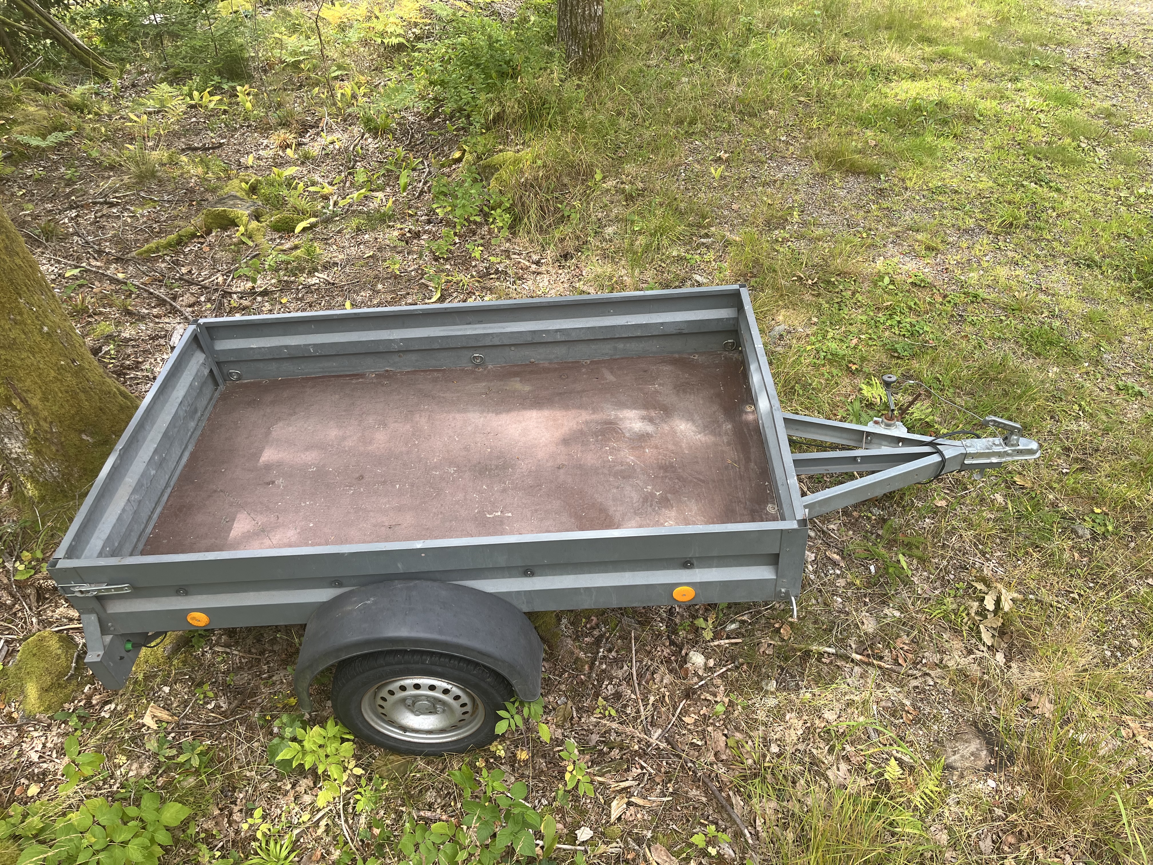 Lätt släpkärra