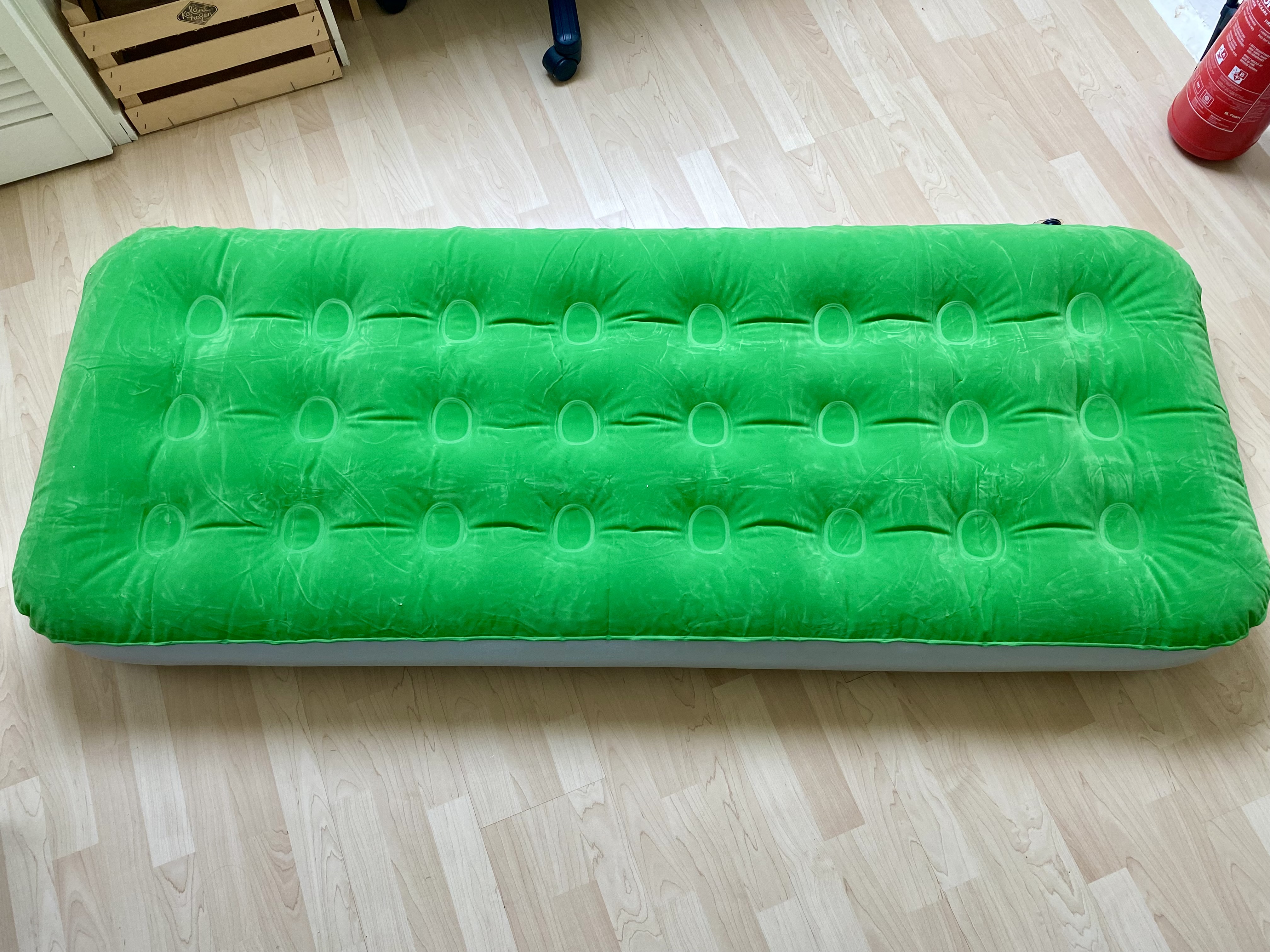 Luftmadrass 183 x 73 