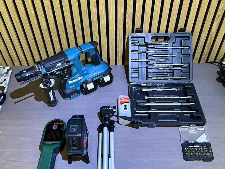 Poravasara makita dhr281 + rakenneilmaisin & linjalaser