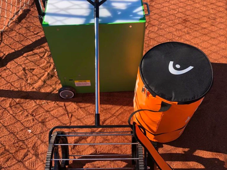 Tennis bollmaskin m.m