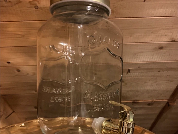 3 st karaffer med kran/tapp för bål, saft