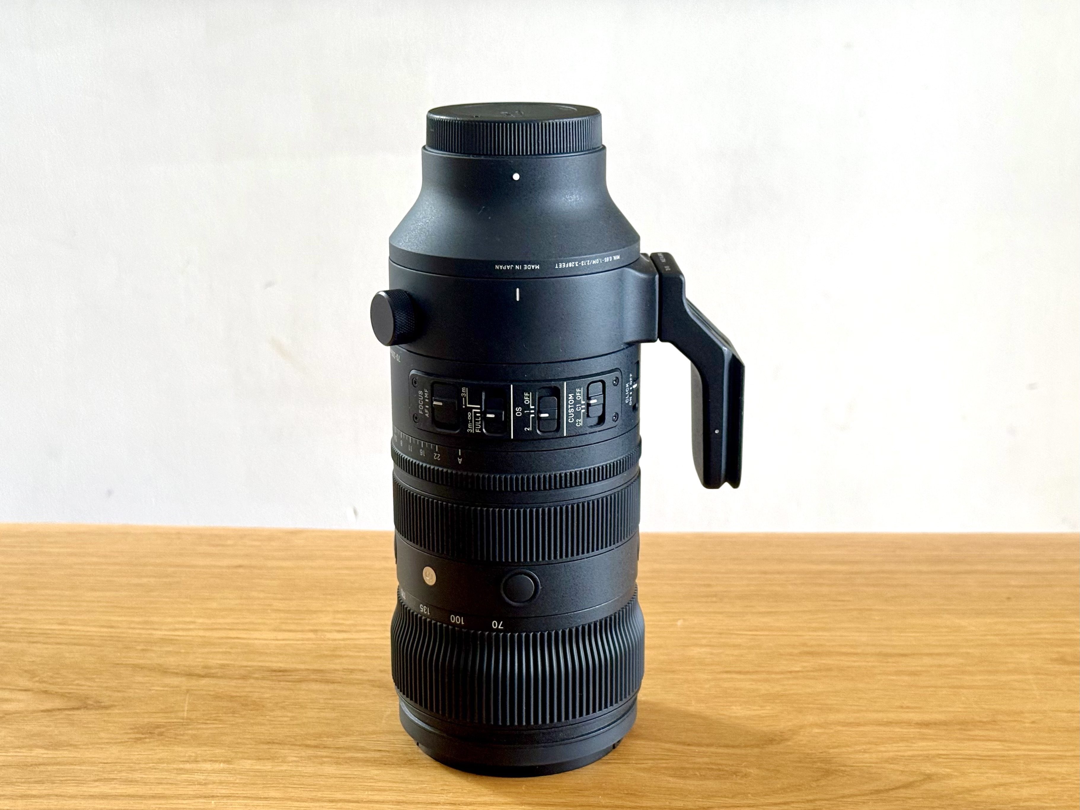 Sigma art 70mm - 200mm f2.8 sony e mount (full fame coverage)