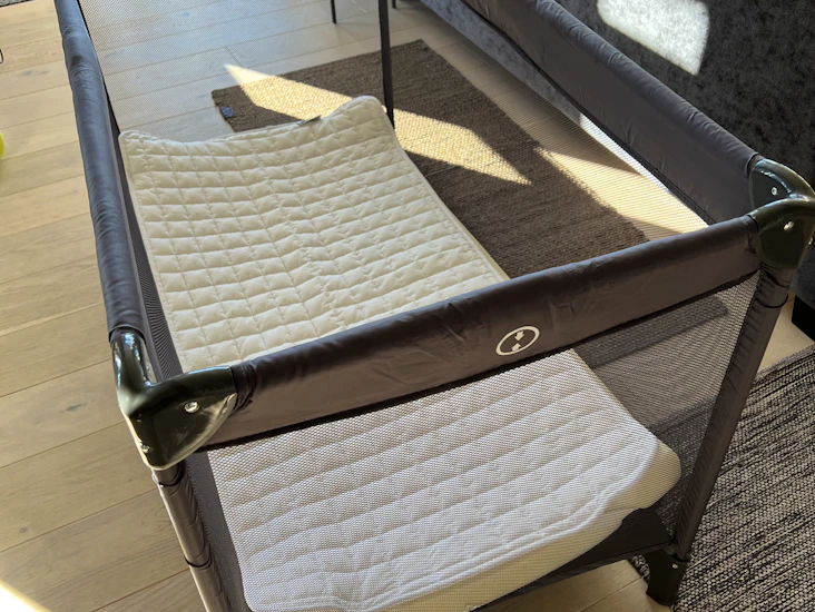 Praktisk reiseseng til leie