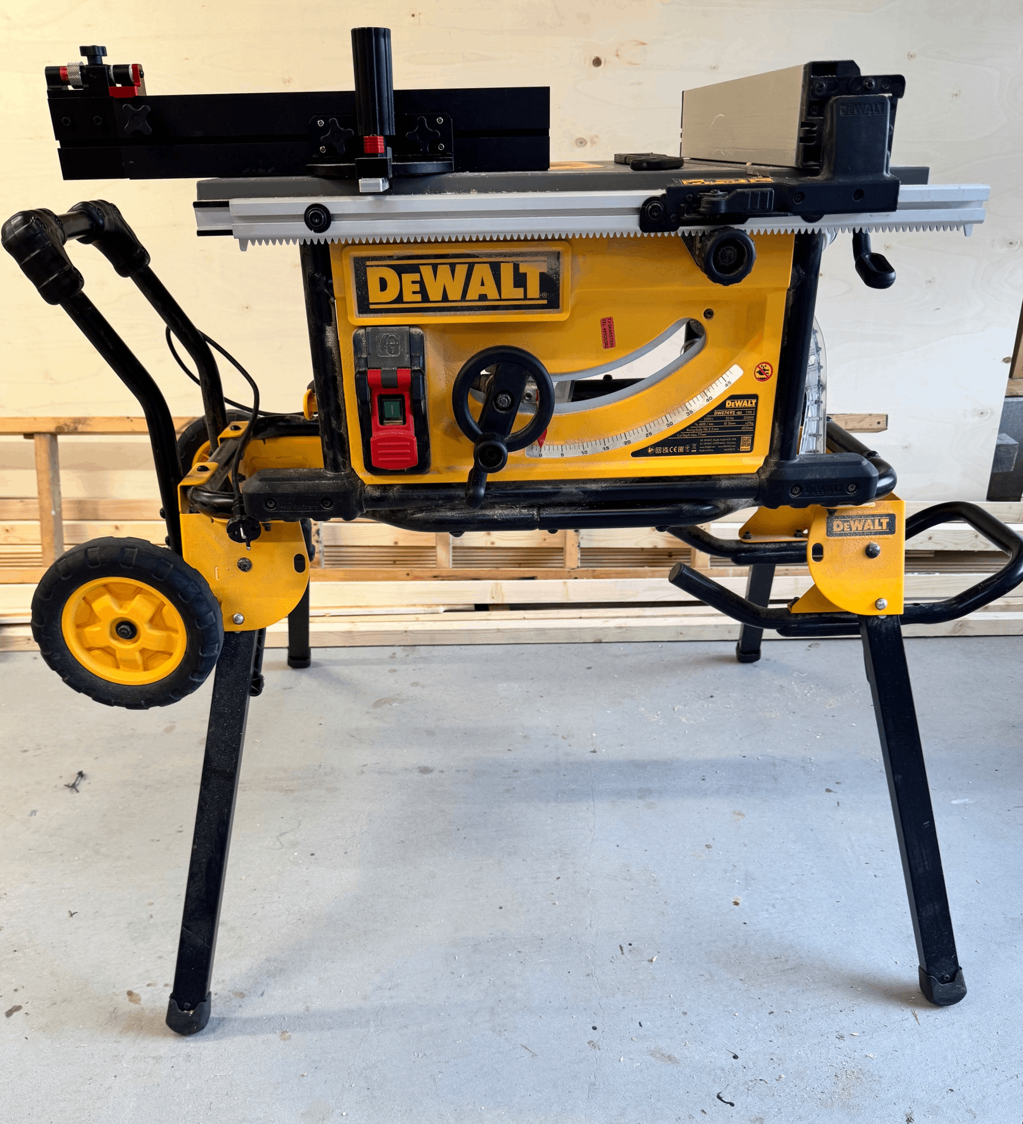 Dewalt bordsag med hjul