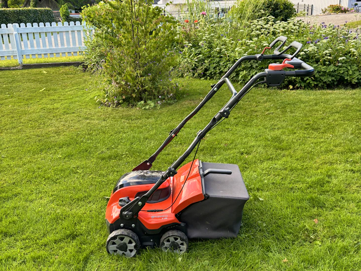 Batteridriven vertikalskärare husqvarna s 138i