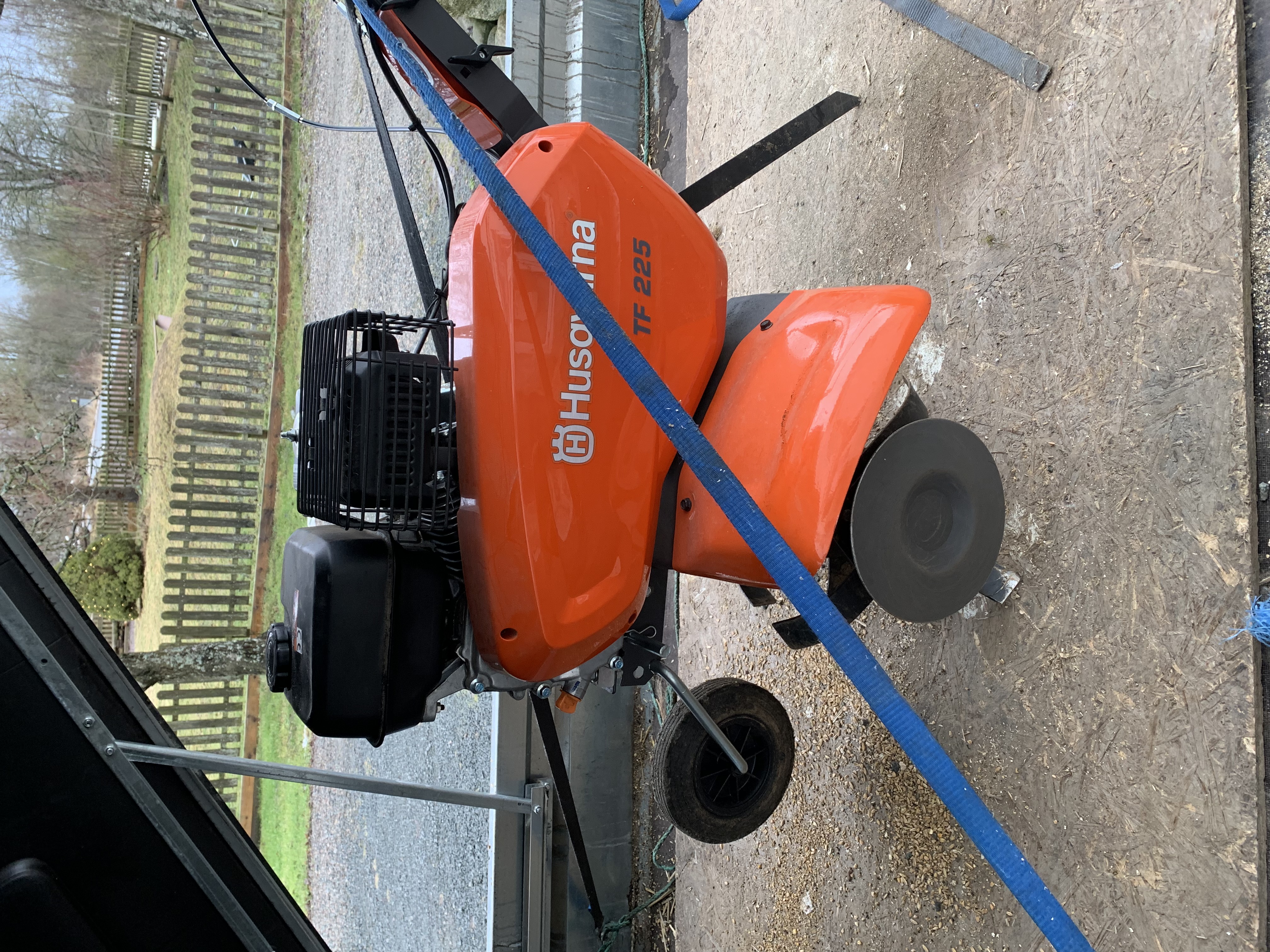 Jordfräs husqvarna tf225