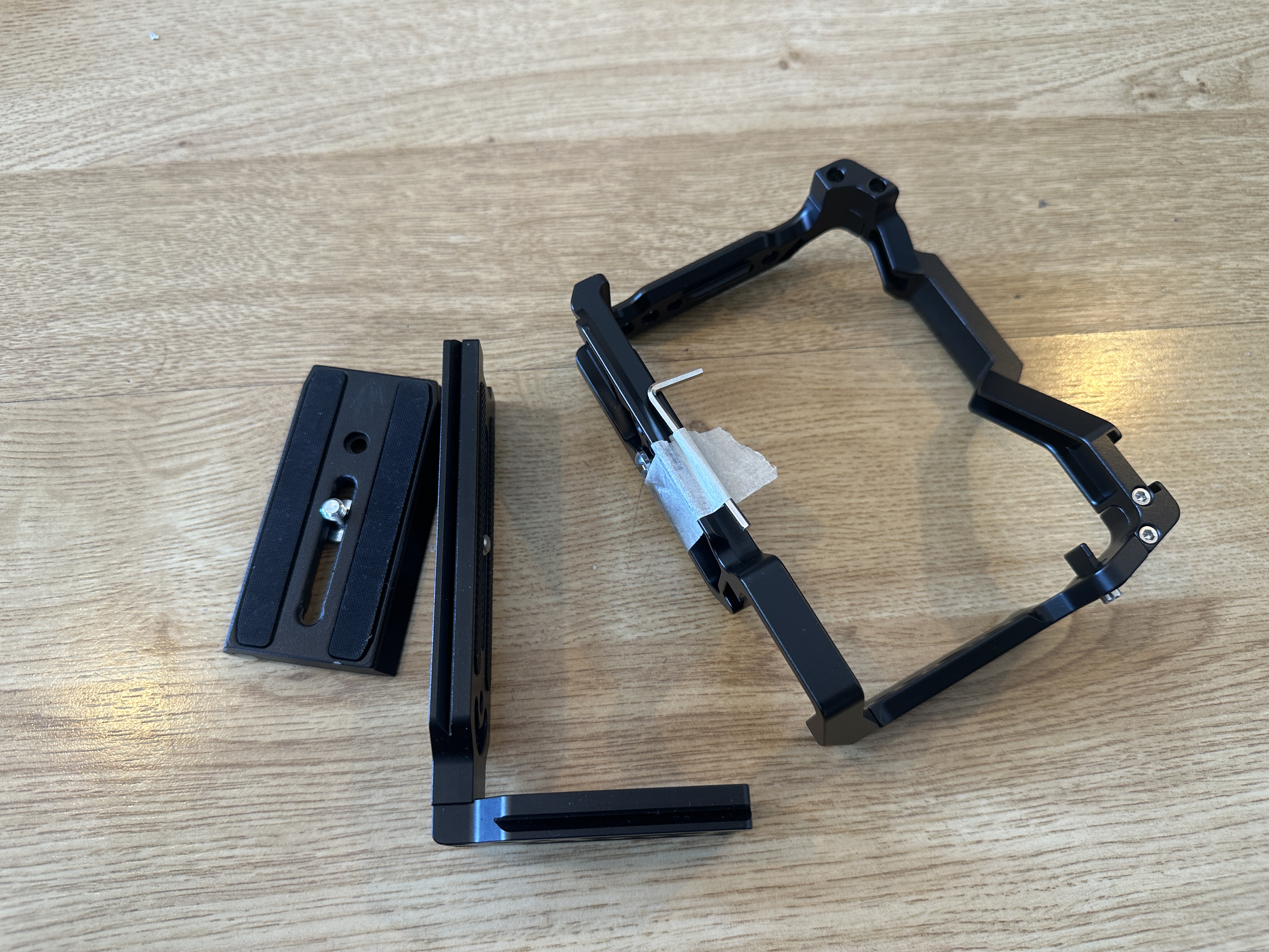 Camera cage / rig for panasonic lumix s5 ii