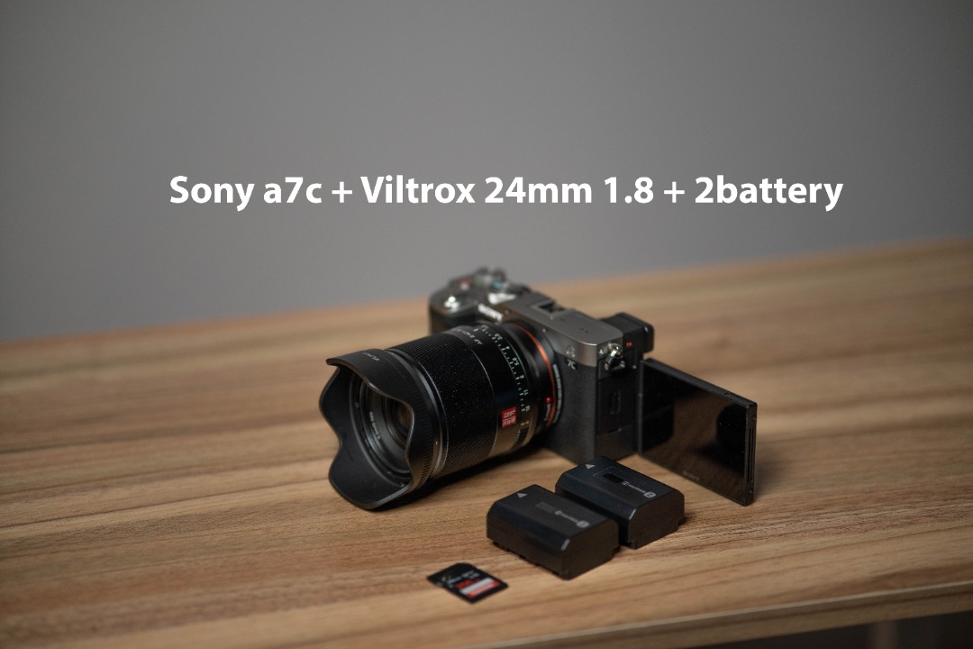Sony a7c with viltrox 24mm 1.4 + 2x batteries