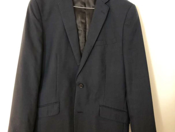 Ulike dressjakker i flere størrelser