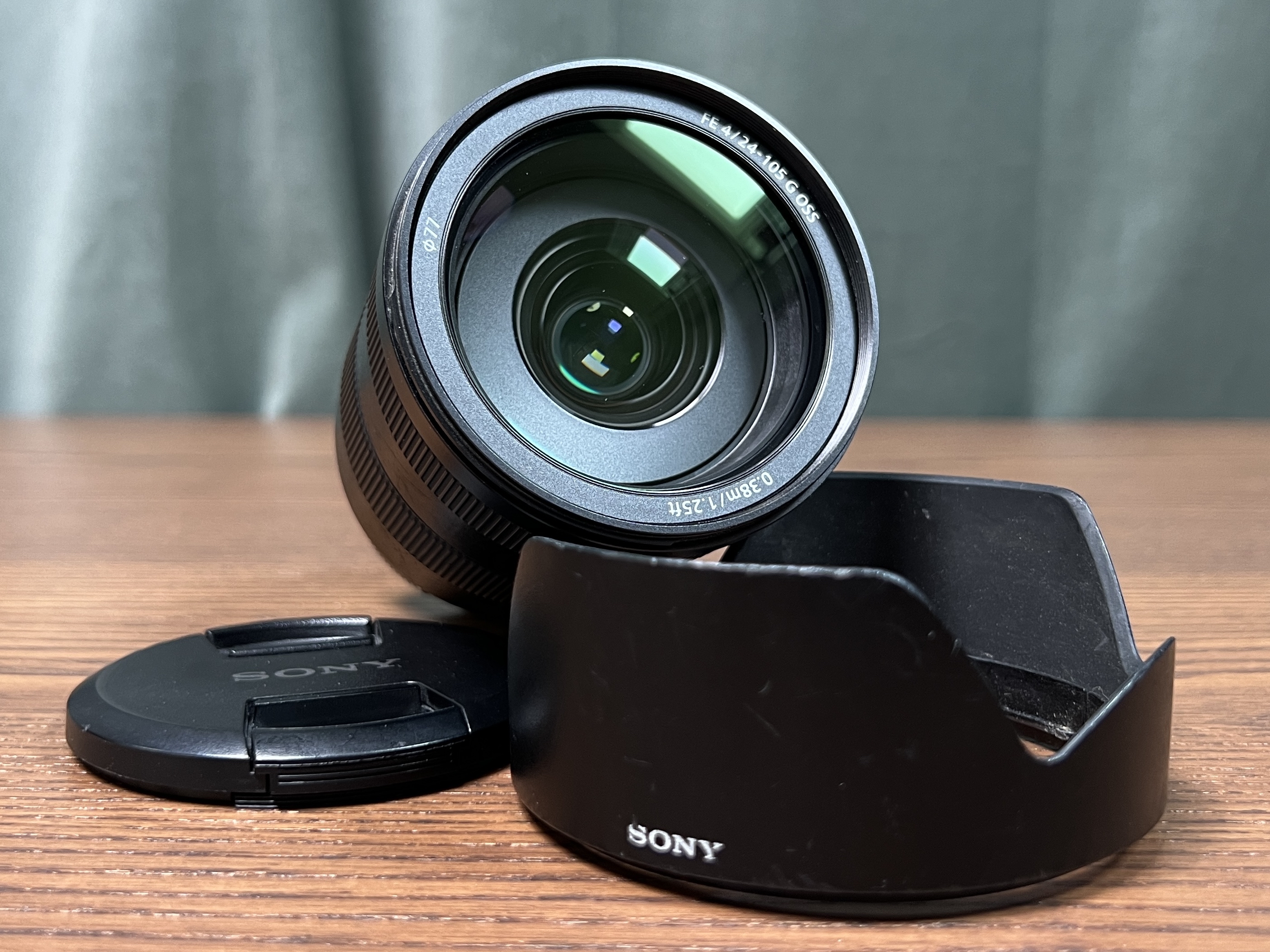 Sony fe 24-105mm f4 g oss lens