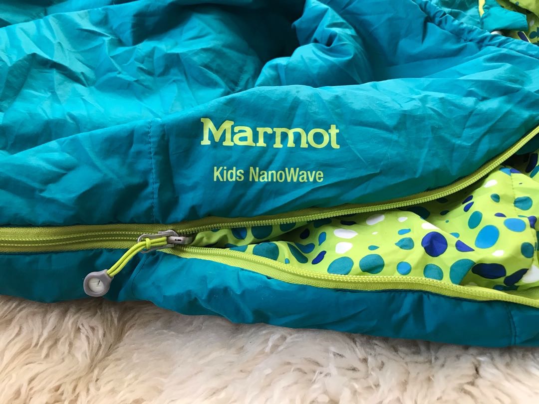 Hyr Barnsovsäck | Marmot Nanowave 40 av Joel S i Humlegården Hyr 1 sovsäck av Joel S i Fridhemsplan, Stockholm
