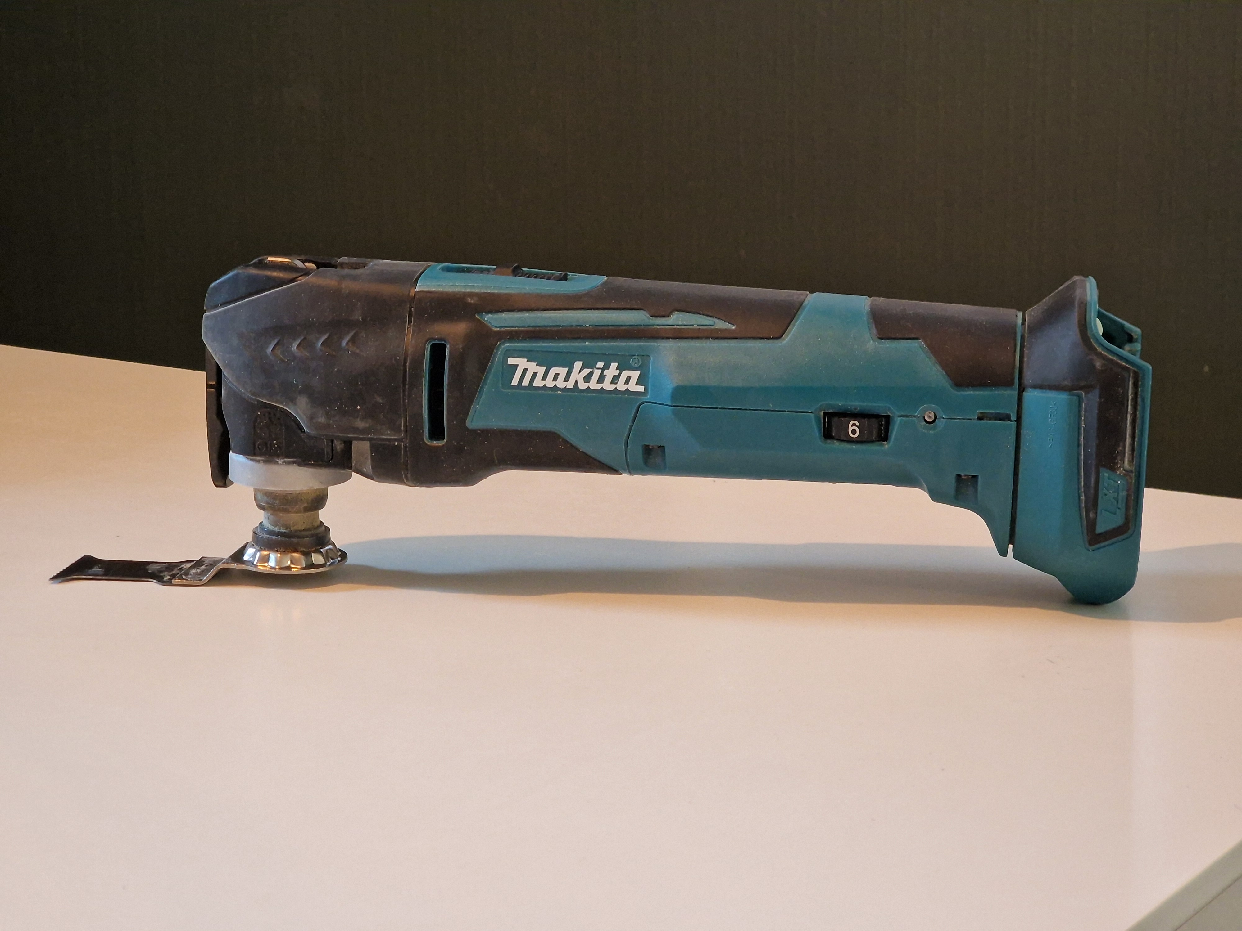 Makita dtm51 multiverktøy