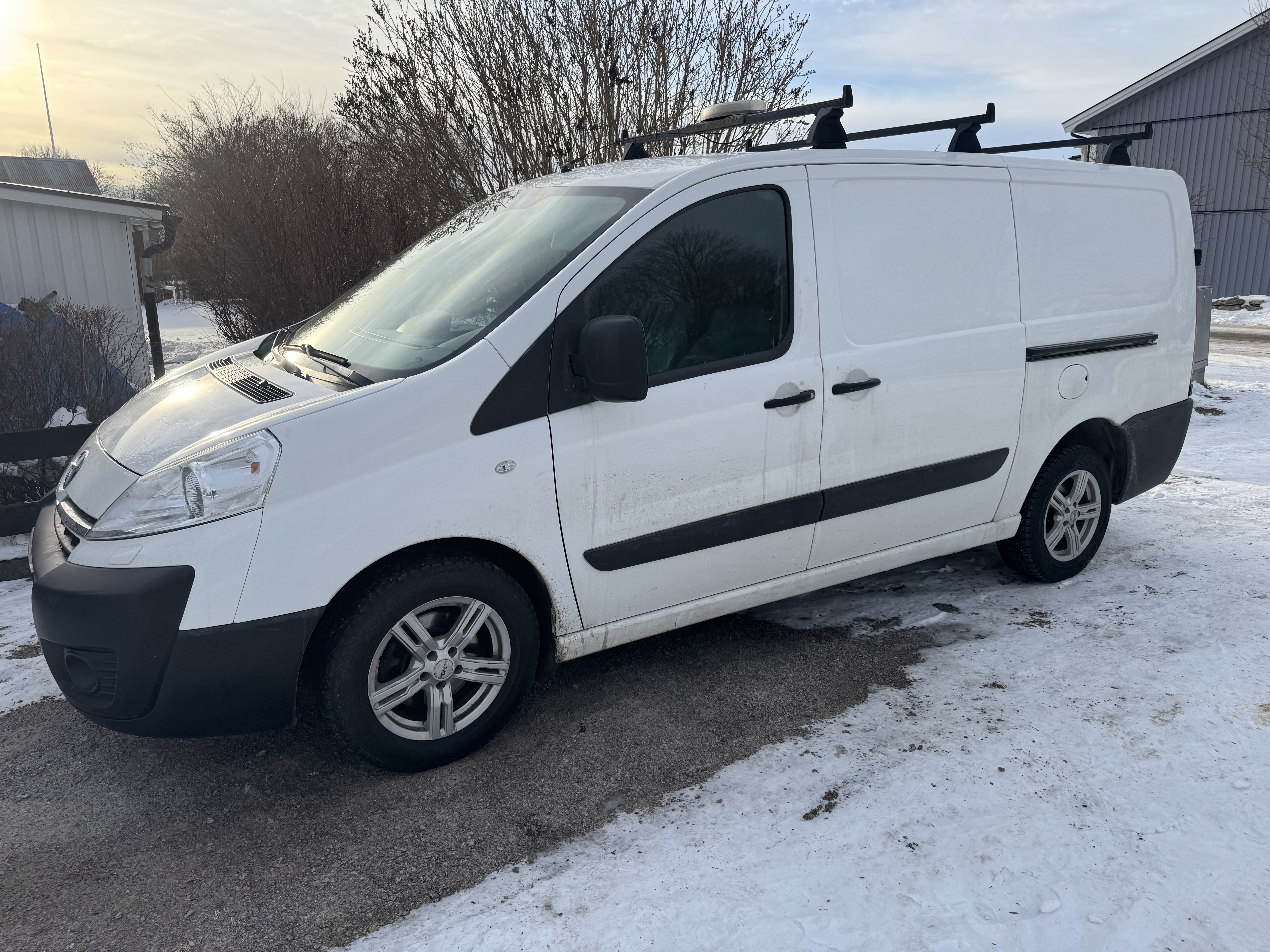 Toyota proace lätt lastbil b- körkort