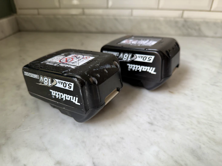 2 st extra makita batteri 18v