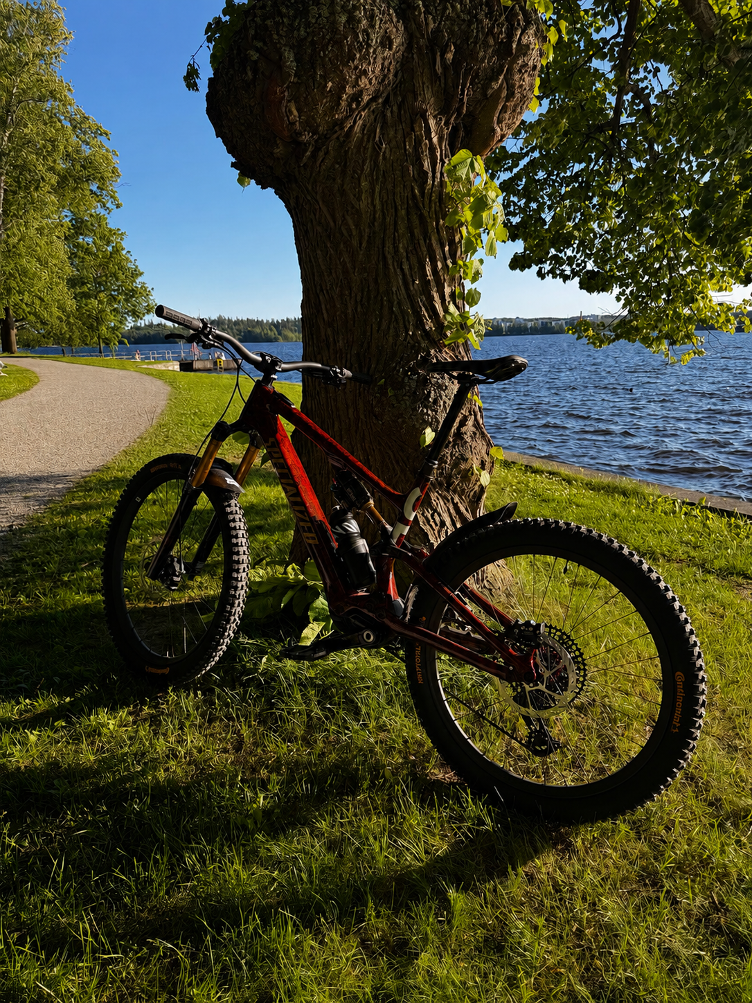 Ride pyhä – premium emtb experience | specialized turbo levo sl 2 pro carbon + range extender