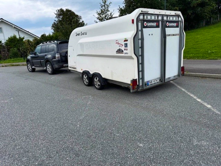 Stor lukket skaphenger