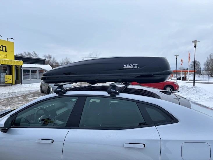 Takbox 530 liter med räcken till volvo / kia / polestar 4