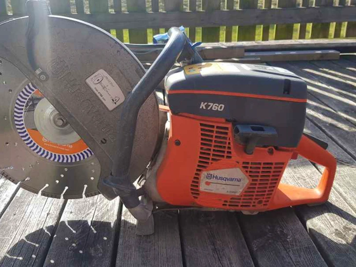 Bensindriven husqvarna k760 med 350 klinga.